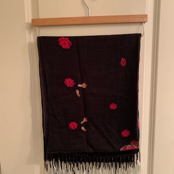 Floral print scarf - Picture 4 of 4